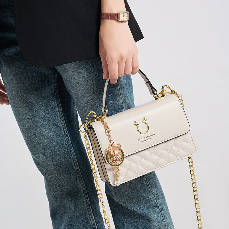 纪诗哲（GIEVSZHE）包包女包2025年新款轻奢侈女士单肩斜挎包情人节生日礼物送女友 米白色【2025新款/小熊挂件】