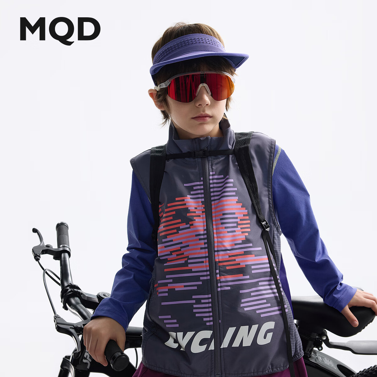 马骑顿(MQD)童装男女童外套春秋季新款儿童满板运动感骑行背心 碳黑 150