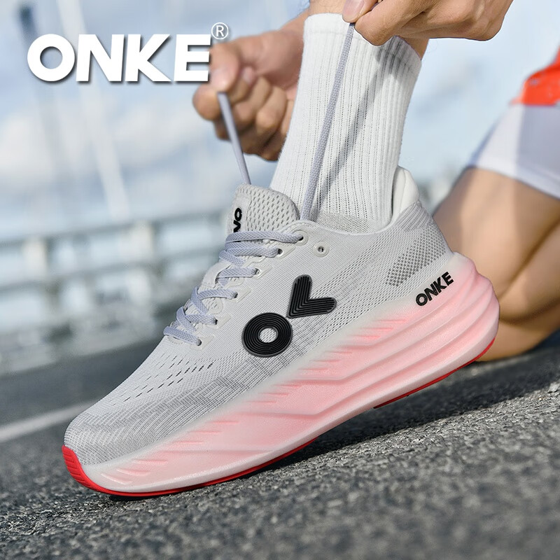 ONKE德国欧克跑步鞋男女款轻便透气厚底缓震防滑耐磨百搭休闲跑步鞋男 赛博红 38
