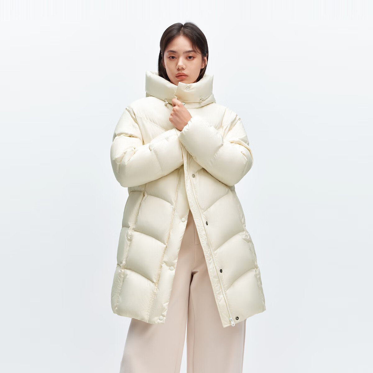 太平鸟【热气球】女装连帽泡芙花苞长羽绒服冬保暖外套 杏仁白【中长款】 M