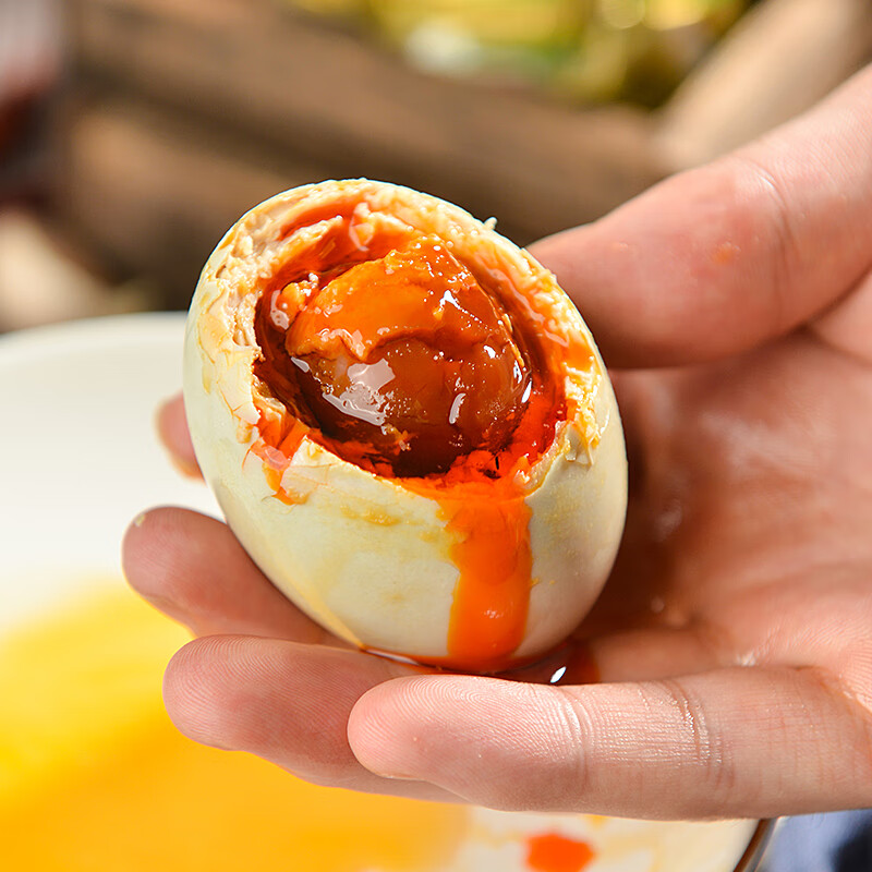 亚弟 广西北海亚弟  特产咸蛋  中蛋（60g） 12枚