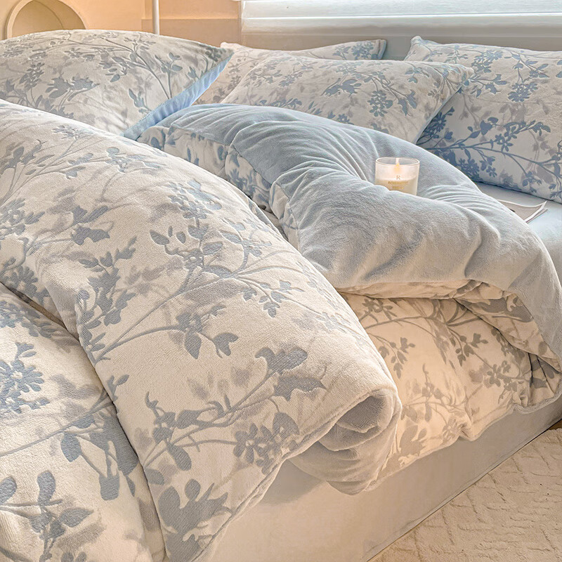 猫人（MiiOW）雕花牛奶绒四件套冬季珊瑚绒加厚加绒冬天家用床上用品三件套 花朝梦-蓝【厚实保暖】 2.0m 床单款 四件套-220x240cm被套