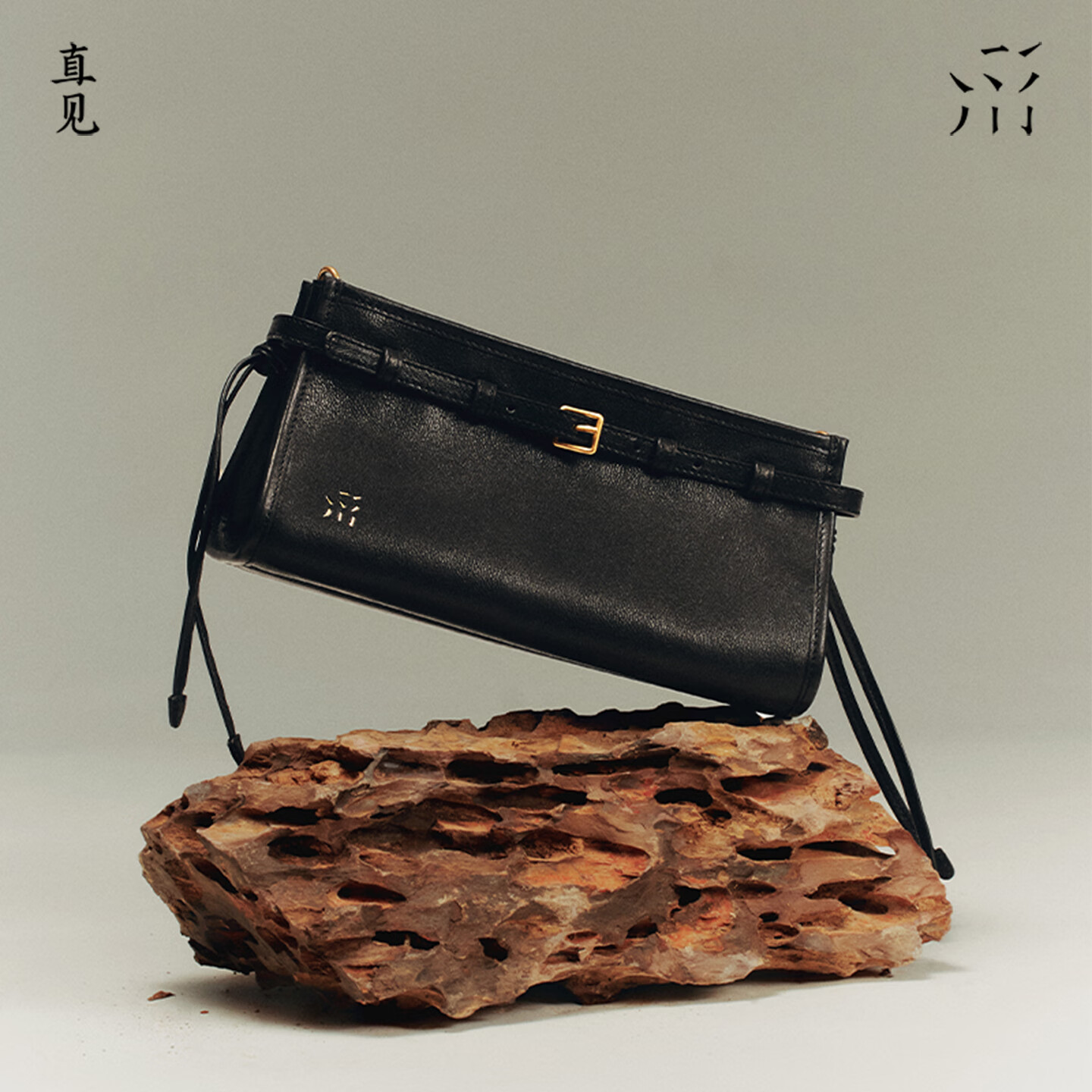 直见【38节礼物】吟风波士顿包轻奢头层真牛皮百搭单肩斜挎枕头女包 墨黑色