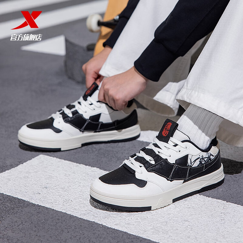 特步（XTEP）ZW【门店同款】中国霹雳舞队同款新款板鞋休闲鞋运动鞋 黑/帆白 39