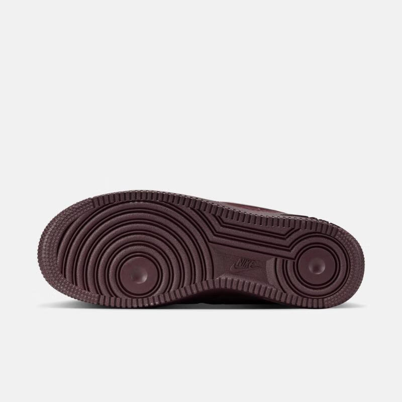 休闲鞋品牌排行前十名：揭秘这10款舒适透气超百搭爆品