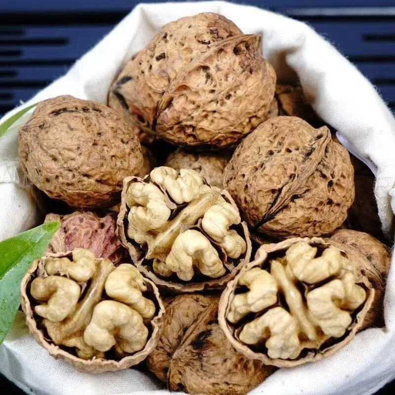 2025年云南薄皮核桃新货薄皮干核桃干果薄壳生坚果干货零食特产 6个核桃(运费贵)