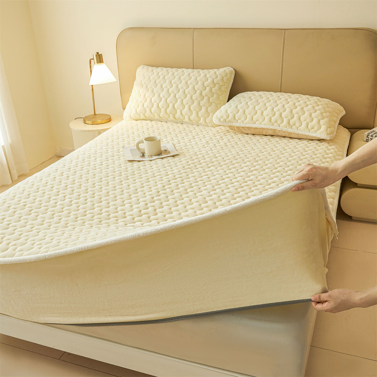 雅鹿牛奶绒夹棉床笠1.8米x2米床单床套罩床垫保护套加厚a类母婴三件套 牛奶绒夹棉床笠-点黄【A类加绒加厚】  180*200+30cm高度