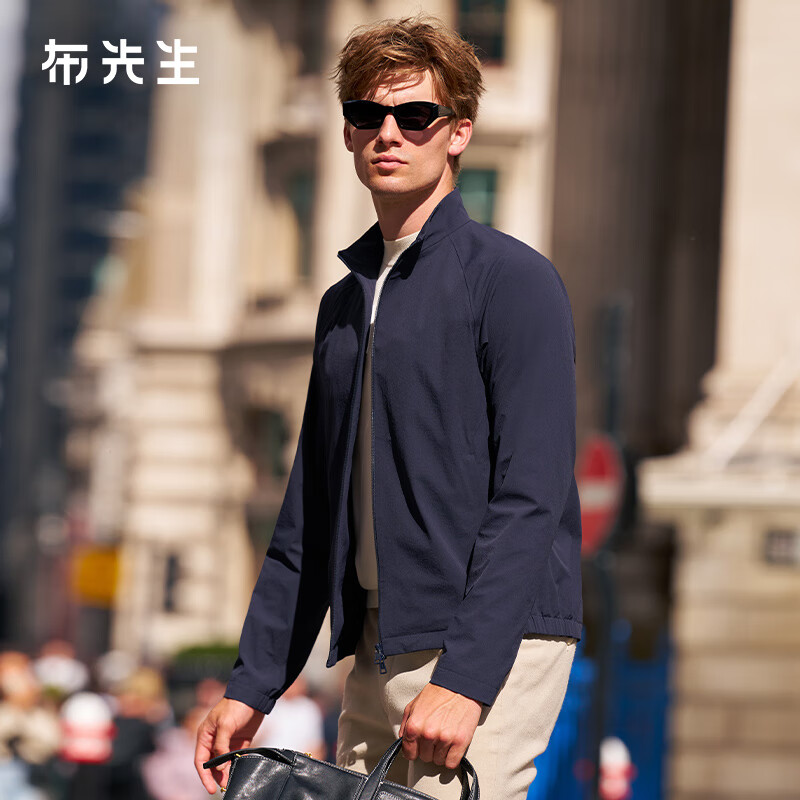 ������ʱ�м�Լ������2025�ﶬ�¿����д�ɫ����ٴ��ɫ�п�PT16786 ��� S (165) 448Ԫ