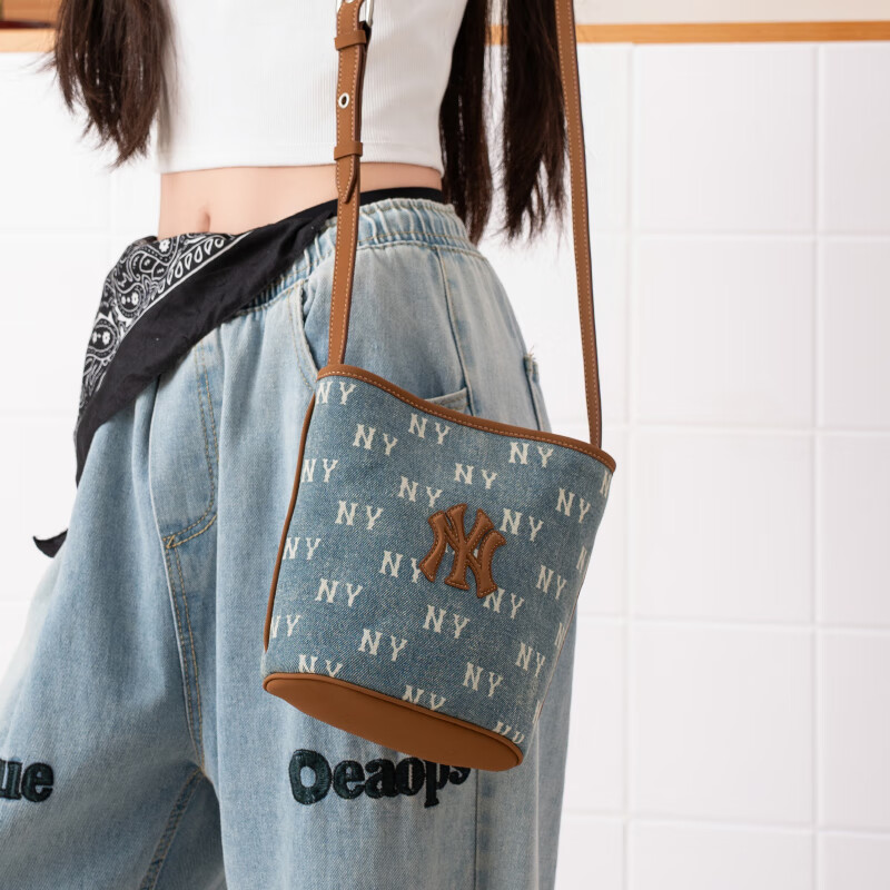 MLB�����ͬ�����ŮʿˮͰ���¿����ذ�ͨ�ڵ����б���Ů������� ŦԼ�����/ǳ��ɫ F 591.15Ԫ