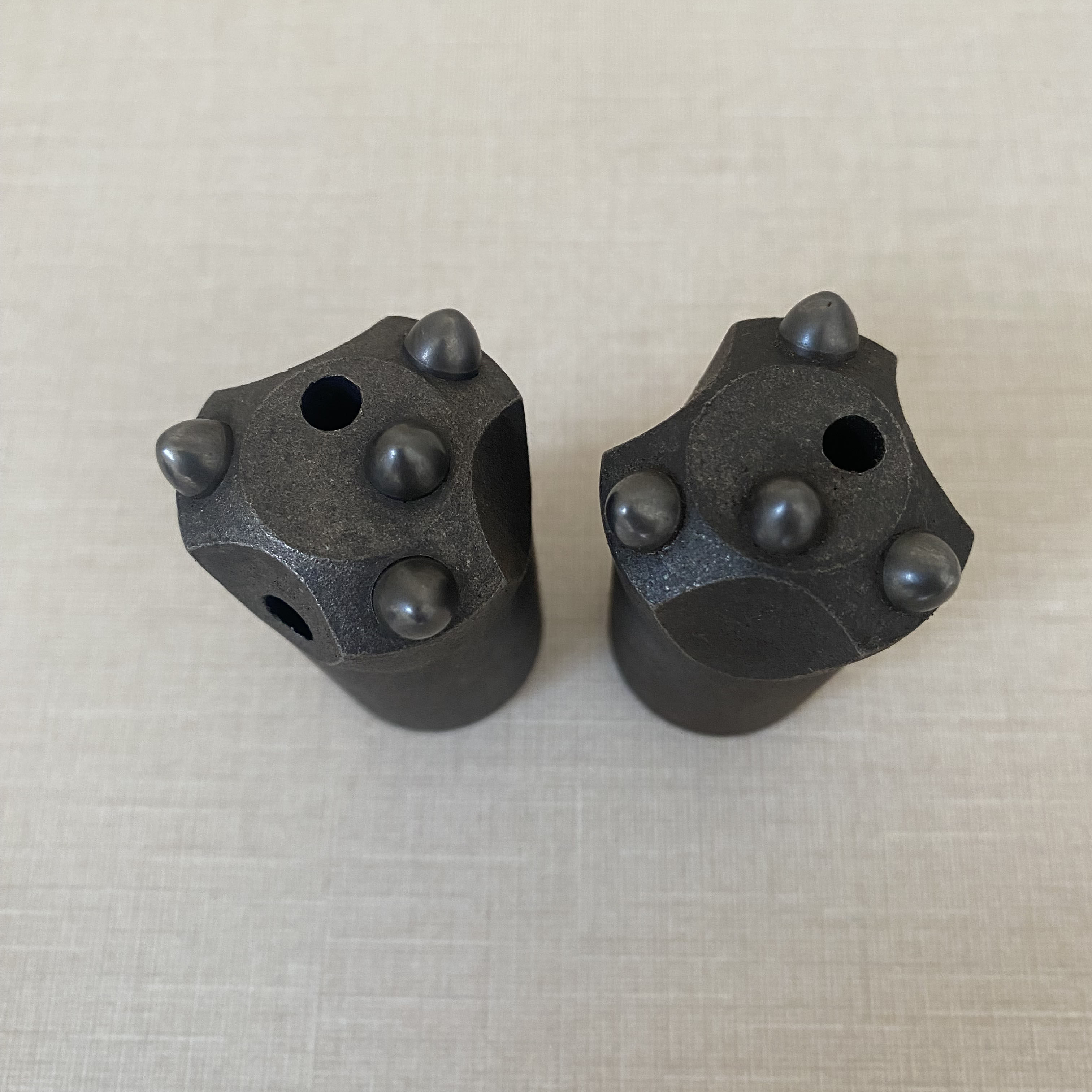 梅花柱齿冷压合金钨钢开山石头隧道煤矿凿岩机普兰卡风钻头 28冷压4齿