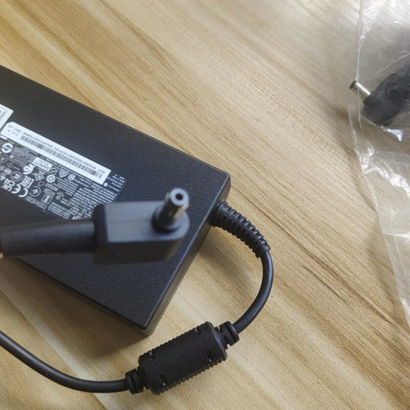 臺(tái)達(dá)原裝宏基ADP -230JB D臺(tái)達(dá)暗影騎士筆記本充電器電源適配器230W