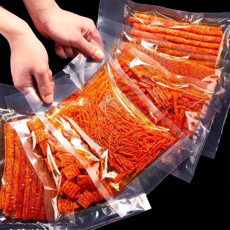 雪偉小馬哥辣條小零食網(wǎng)紅爆款零食大禮包兒時(shí)童年辣片麻辣辣絲整 【8大包】共1000克（四種款式）