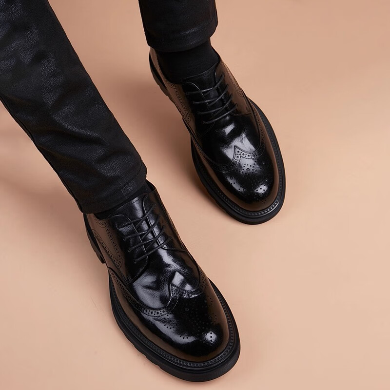 Walker Shop高端皮鞋男款经典布洛克雕花男士皮鞋头层牛皮耐磨厚底结婚男鞋 高档棕色【品牌男鞋 礼盒包装】 38