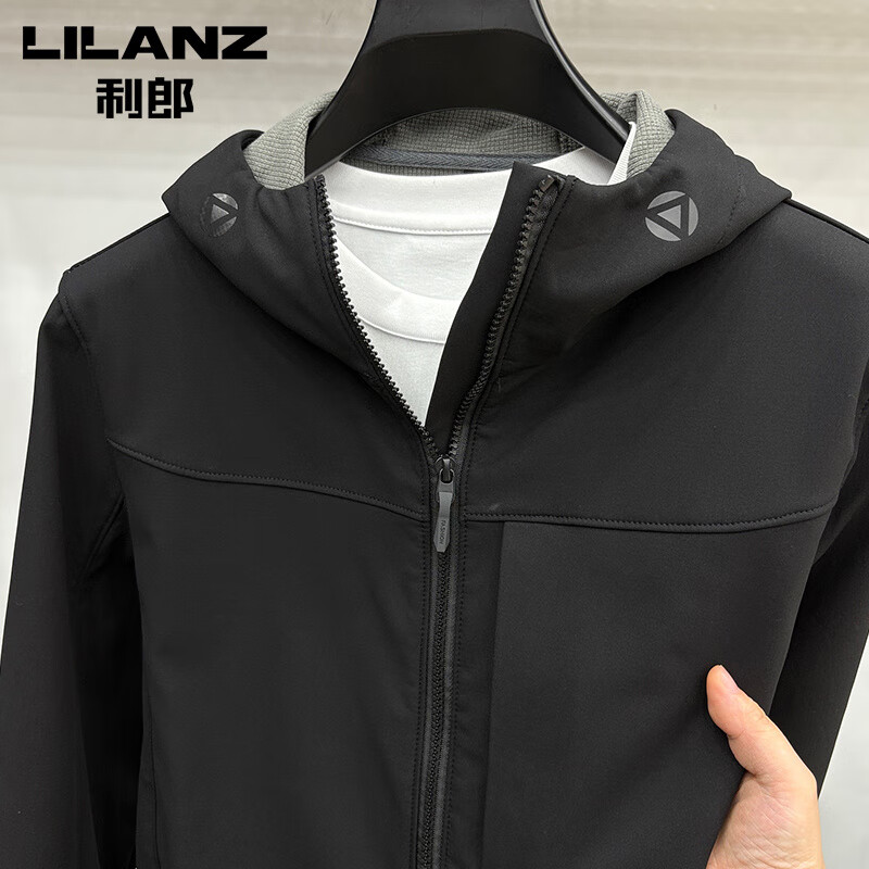 利郎男装新款户外软壳夹克休闲连帽秋冬时尚外套防风男士冲0锋衣 黑色 3XL 适合140-155斤