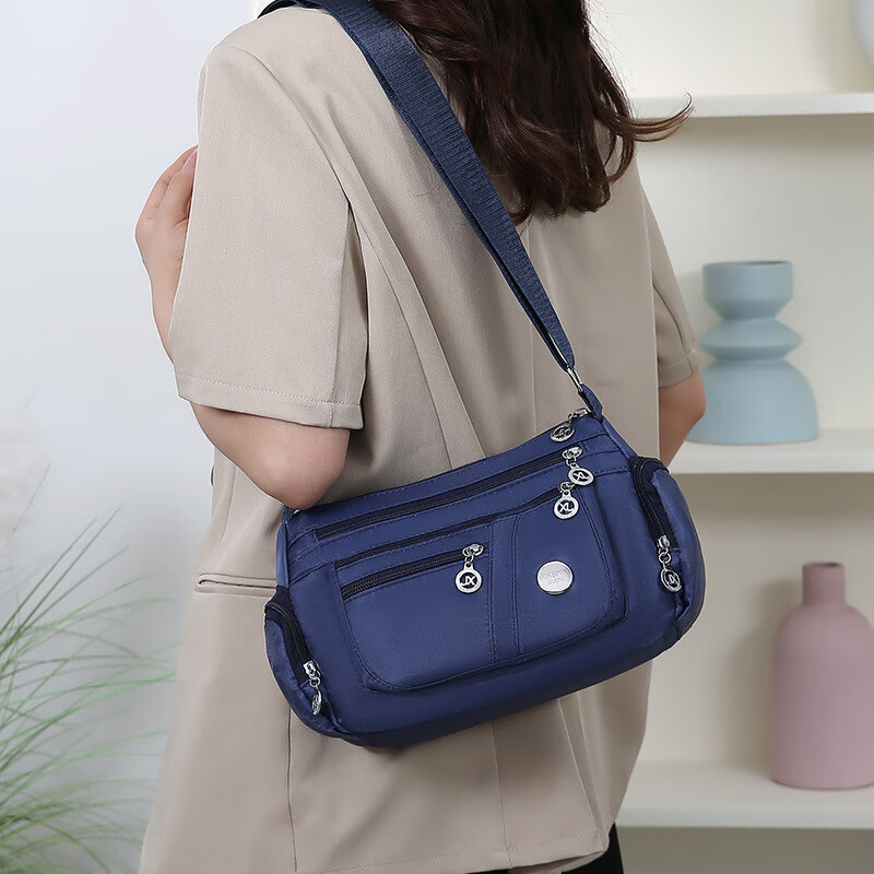 厂家单肩包女时尚休闲大容量女包户外通勤斜挎包中老年妈妈包 紫色