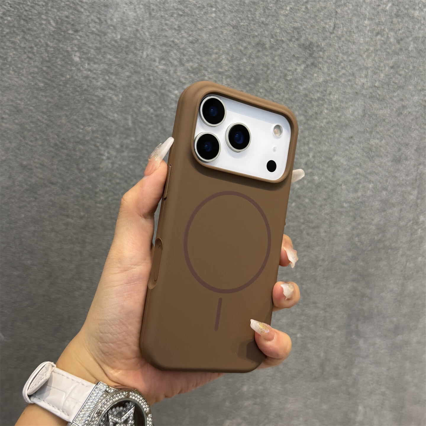 和肯液态硅胶适用iPhone17pro手机壳新款细圈磁吸苹果16promax软壳简约15纯色iPhoneAir防摔14保护套 大孔【深棕色】液态硅胶-细圈磁吸 iPhone17pro