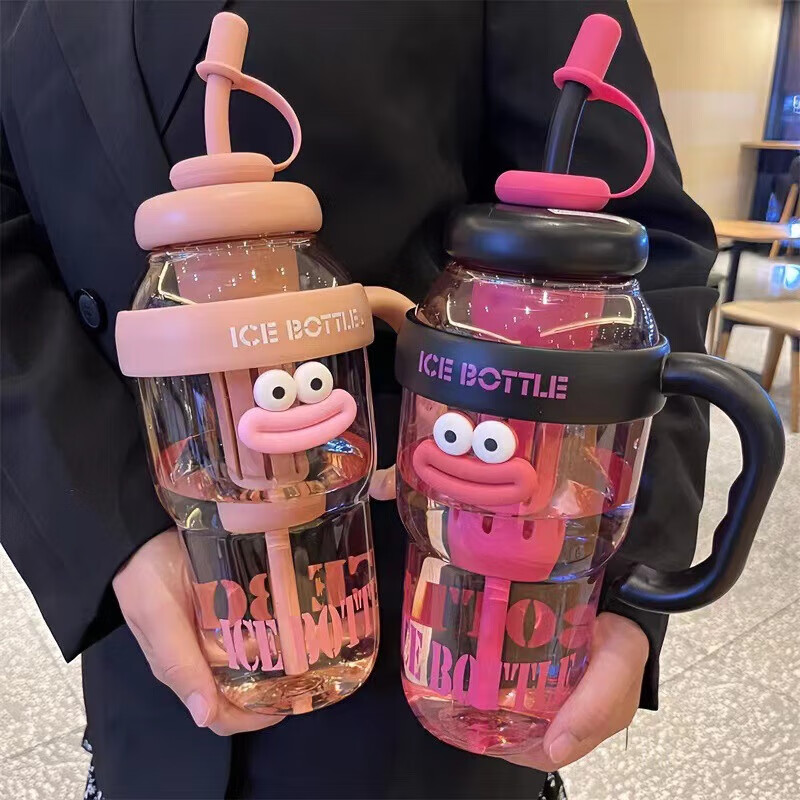 正涵【工厂直发】大容量冰霸杯高颜值女生巨无霸大嘴水杯便捷带吸管茶 嫩芽绿+大狗头贴 1300ml