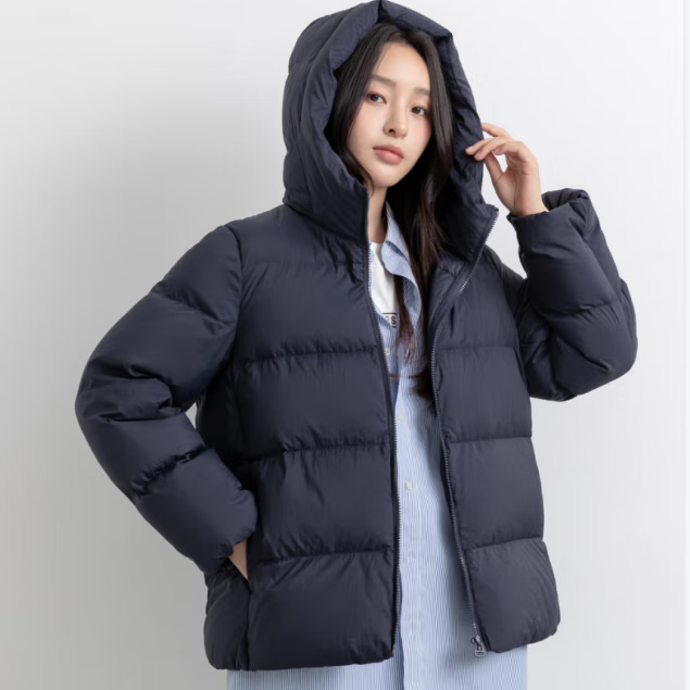 鸭鸭（YAYA）轻薄羽绒服女短款2025年新款时尚连帽简约气质冬季保暖外套女 浅紫色 3XL
