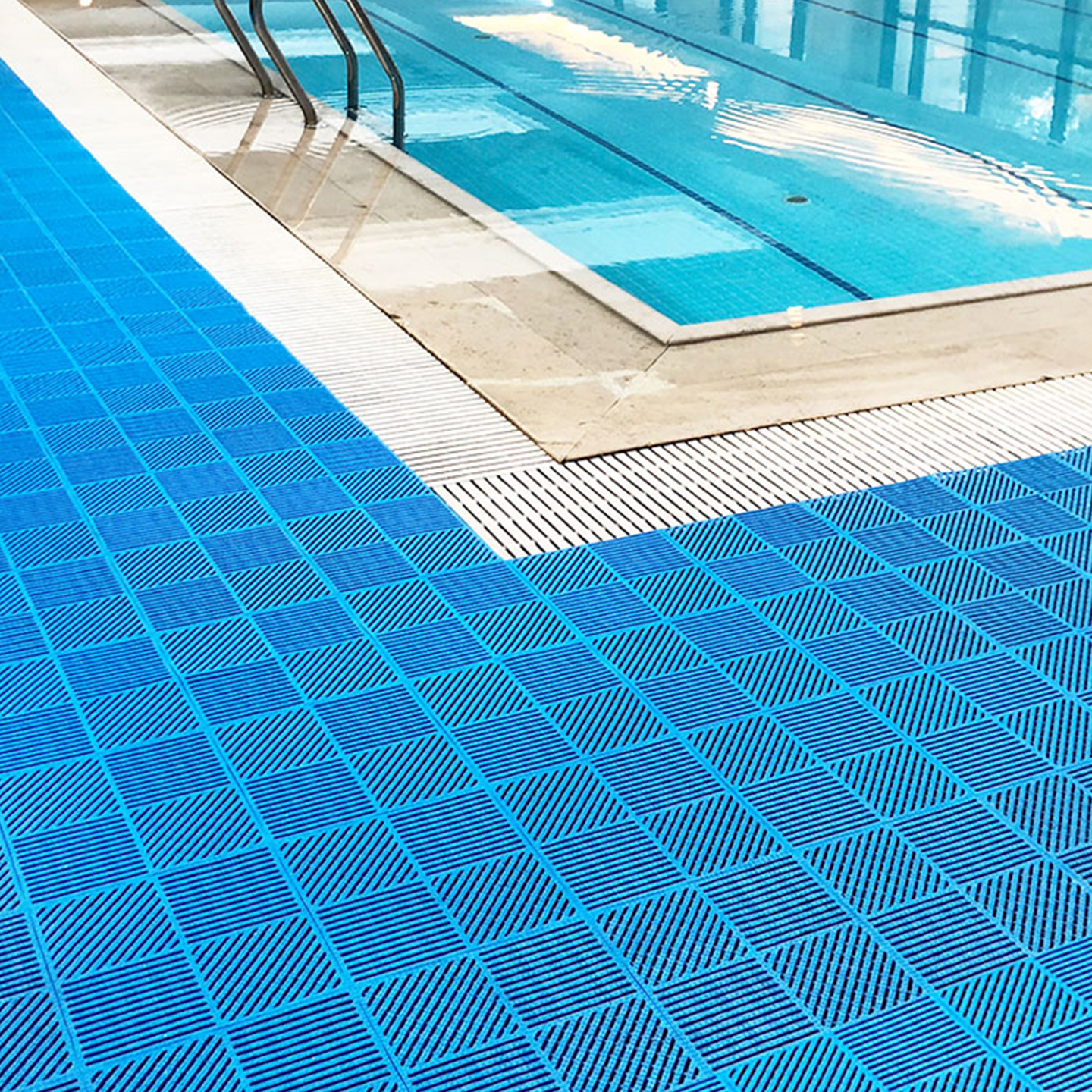 德洁（DEJIE）浴室专用防滑地垫淋浴冲凉房洗澡脚垫卫生间洗手池游泳馆镂空疏水 斜纹深灰色 30cm*30cm 20件数 片装