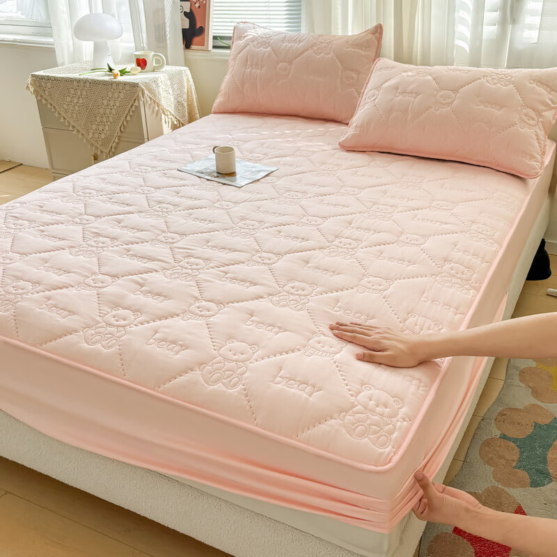 雅鹿加厚夹棉床笠防尘绗缝床罩三件套隔脏床盖床垫保护套床上用品 小熊夹棉床笠-奶油粉【蓬松柔软 四季通用】 180*200cm单床笠+枕套一对 京东折扣/优惠券