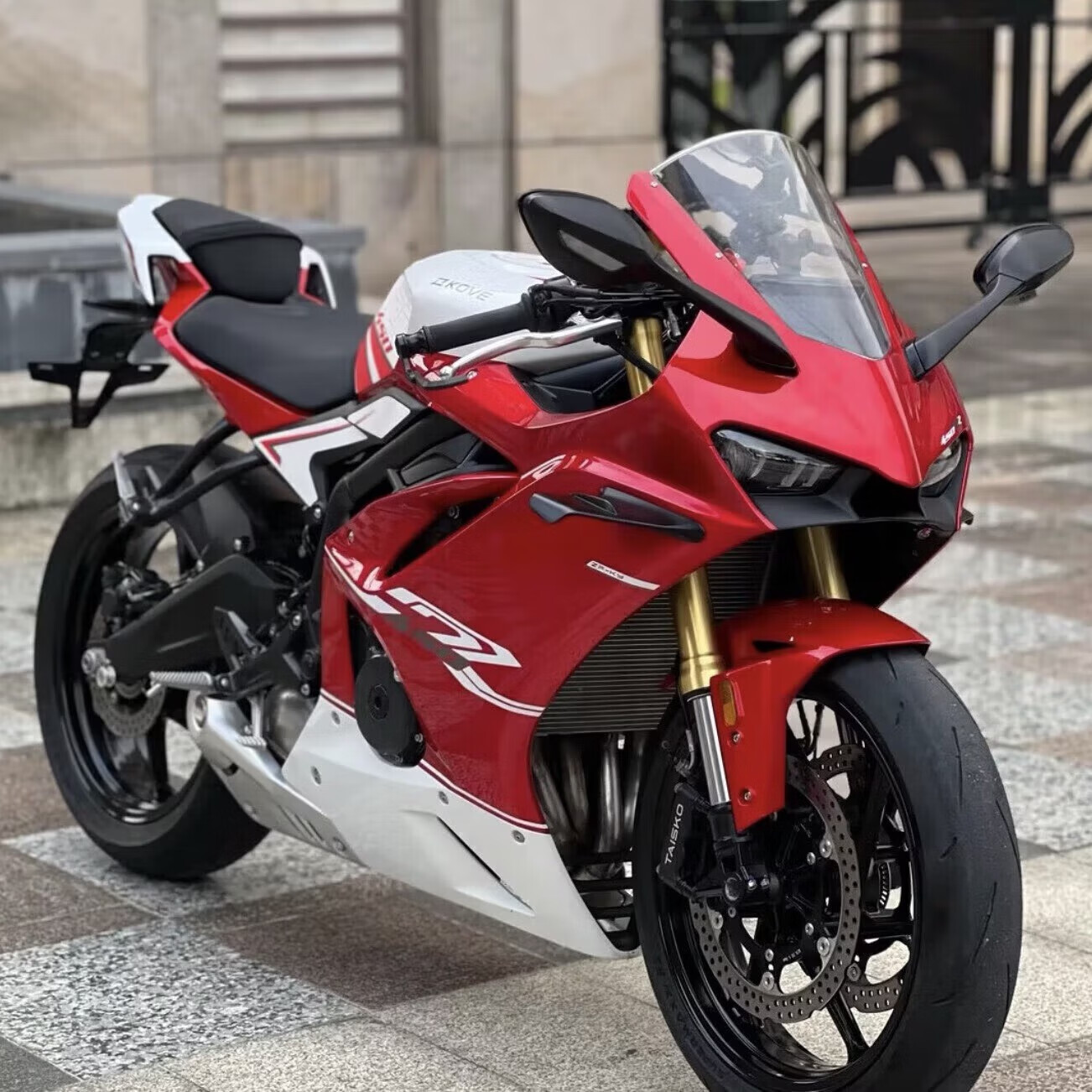 二手凯越450rr四缸电喷水冷跑车春风450sr公路赛趴赛重机车摩托车