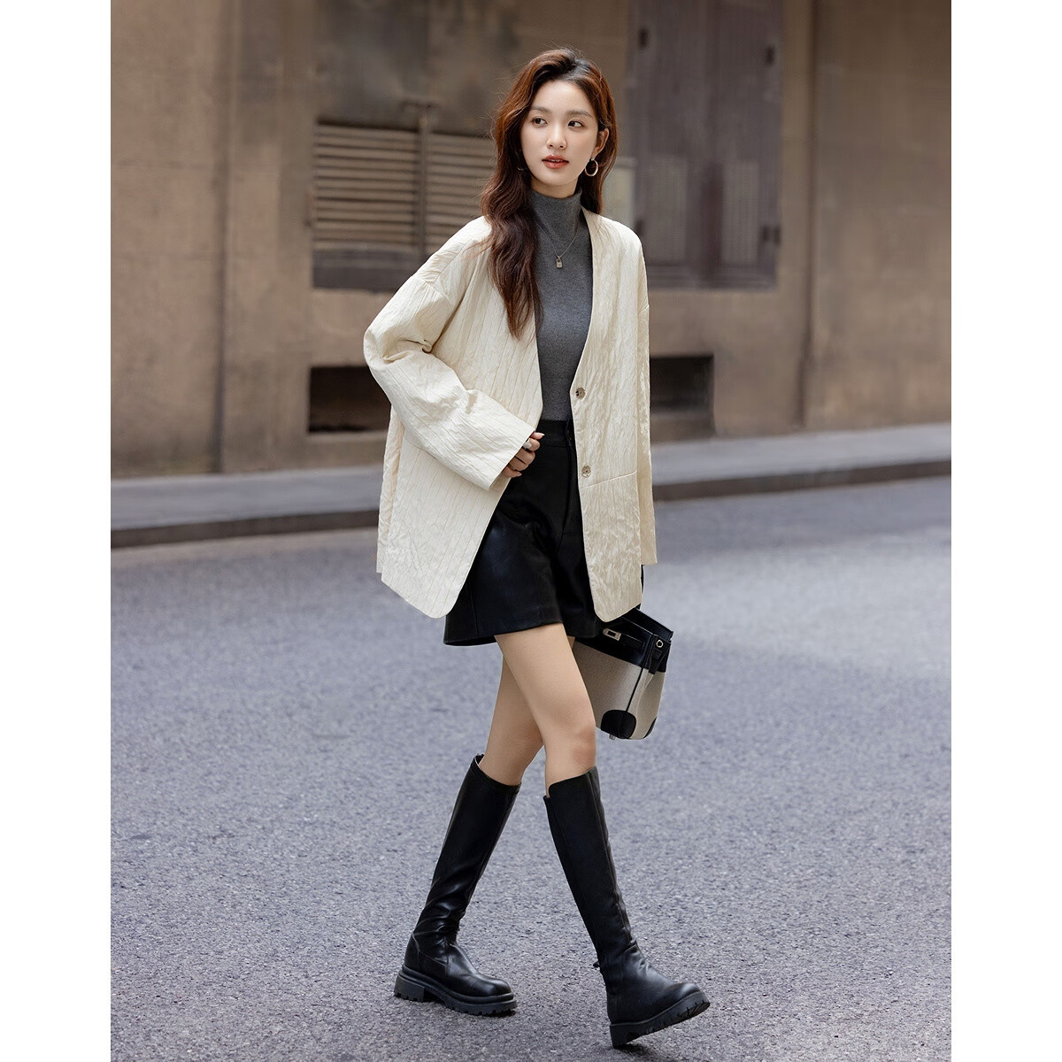 德玛纳【智感美学】冬季韩风V领宽松落肩暗门襟复古条纹女式西装外套