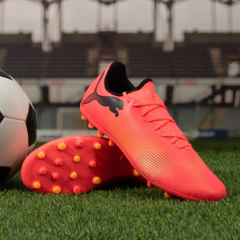 ������PUMA������Ь�� FUTURE 7 PLAY MG�̶�ʵս͸���˶�Ь�� 107725-03 44.5 224.1Ԫ(������)