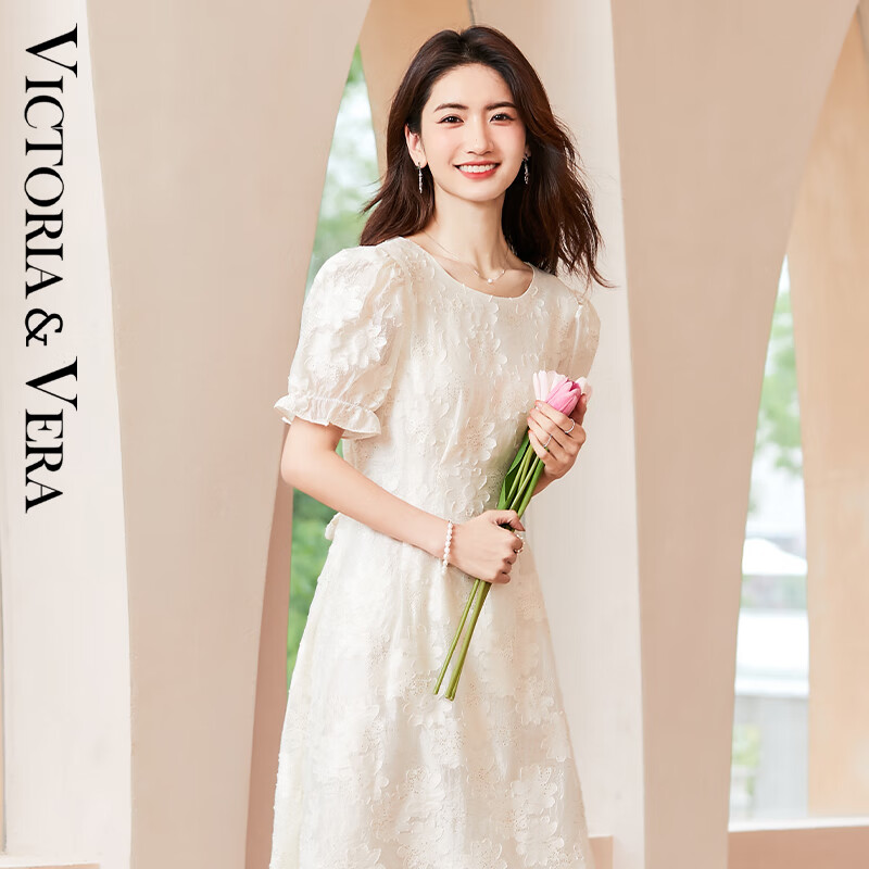 歐時力（OCHIRLY）夏季“白色薔薇”特殊面料浮雕花朵圓領(lǐng)泡泡袖中長款連衣裙 米色 150/76A(XS)