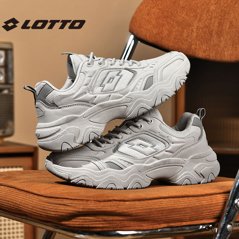 乐途（LOTTO）老爹鞋休闲鞋复古潮流男鞋春季舒适缓震百搭运动鞋革面鞋子旅游鞋 深米色（男款） 42