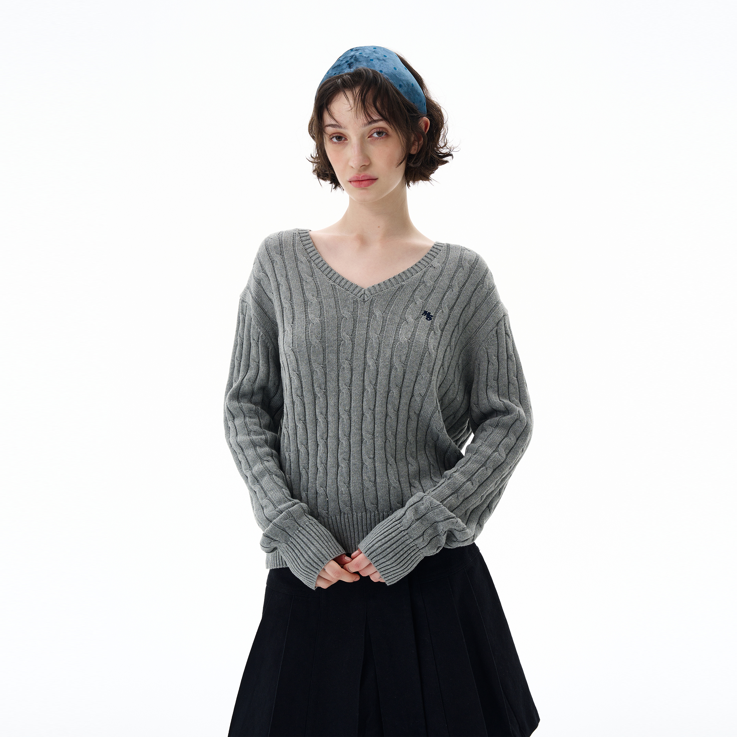 尾郎的店 秋季V领宽松粉色毛衣女慵懒高级感针织衫刺绣麻花上衣潮新年 灰色 M
