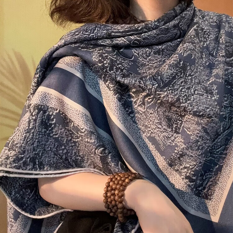 BGUG奢品丛林浮雕印花 重磅双面丝毛围巾女春秋真丝丝巾羊毛方巾披肩 动物世界