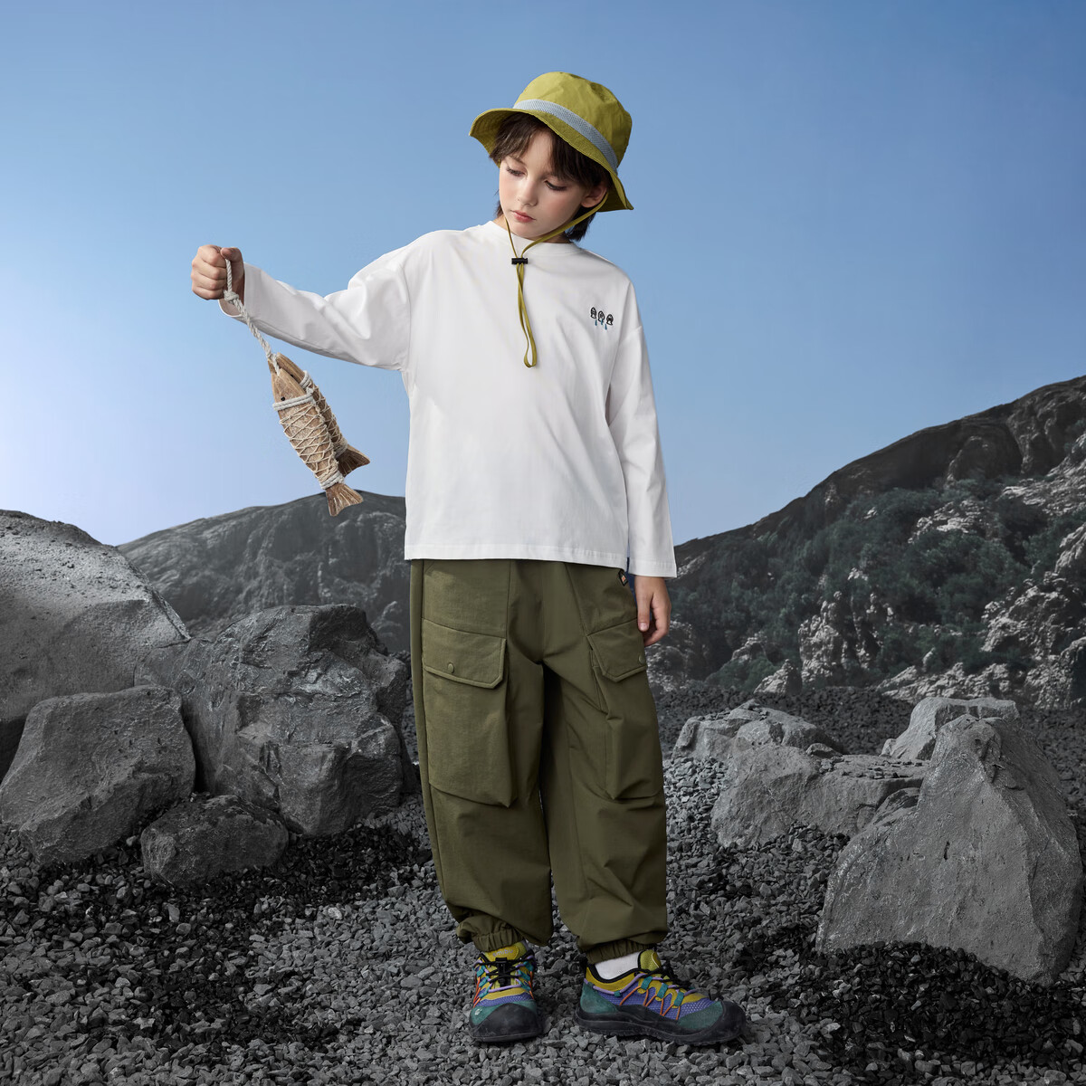 马骑顿（MQD）男童25秋新款户外露营登山工装裤宽松束脚裤休闲裤 军绿 150