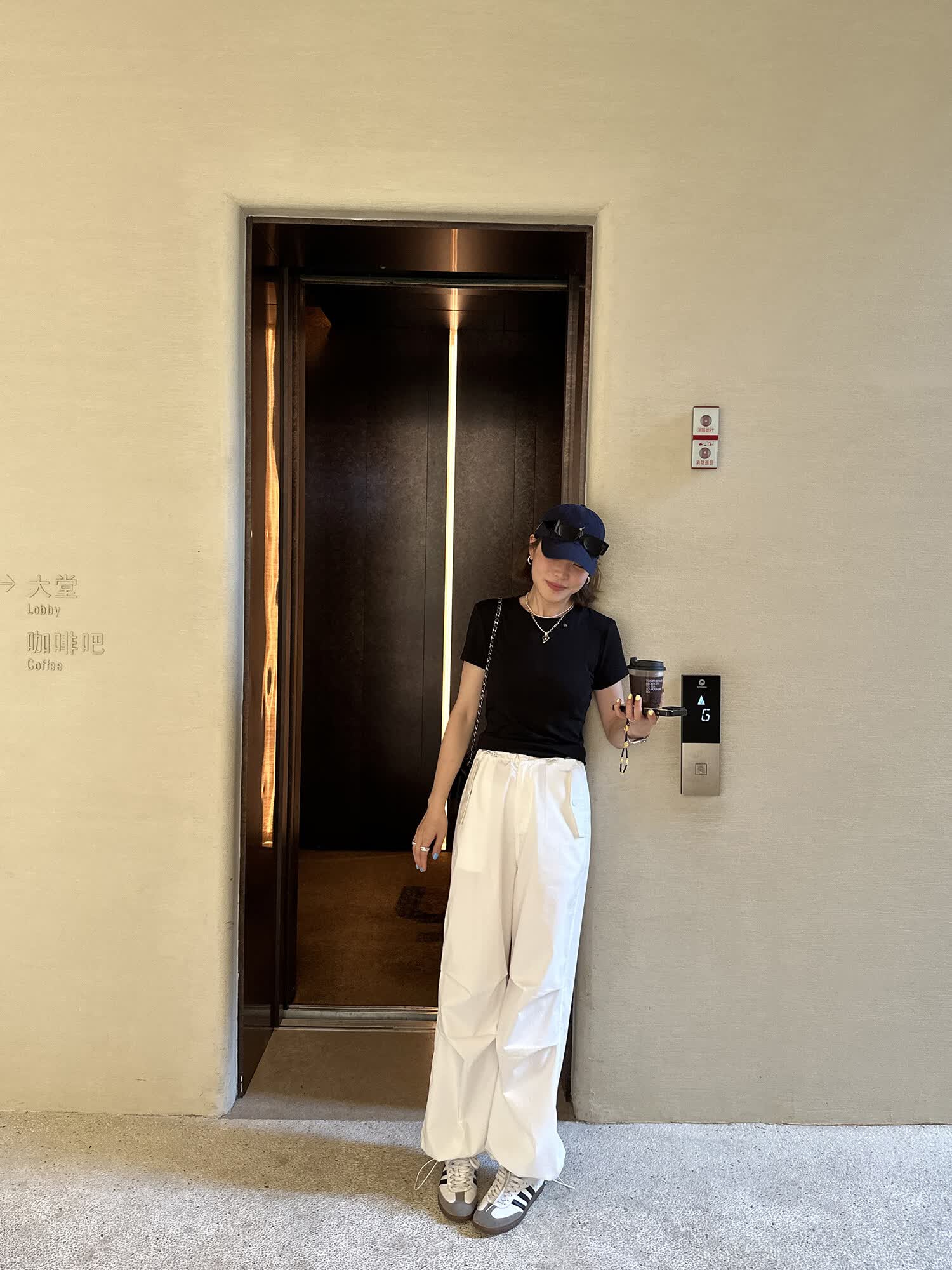 LE ALFASHIONLINE 正肩短袖t恤女2026新款夏季休闲纯色修身天丝羊毛圆领上衣 黑色 S