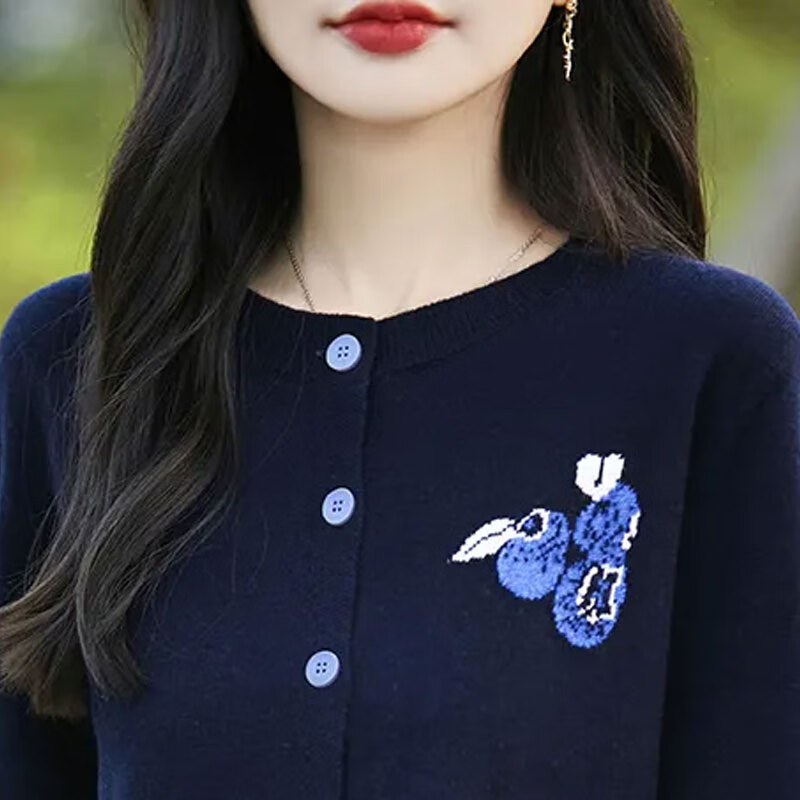 子牧棉麻2025秋装 女韩版百搭针织开衫圆领刺绣拼色毛衣外套宽松上衣2825 藏蓝色 均码 (建议90-140斤)