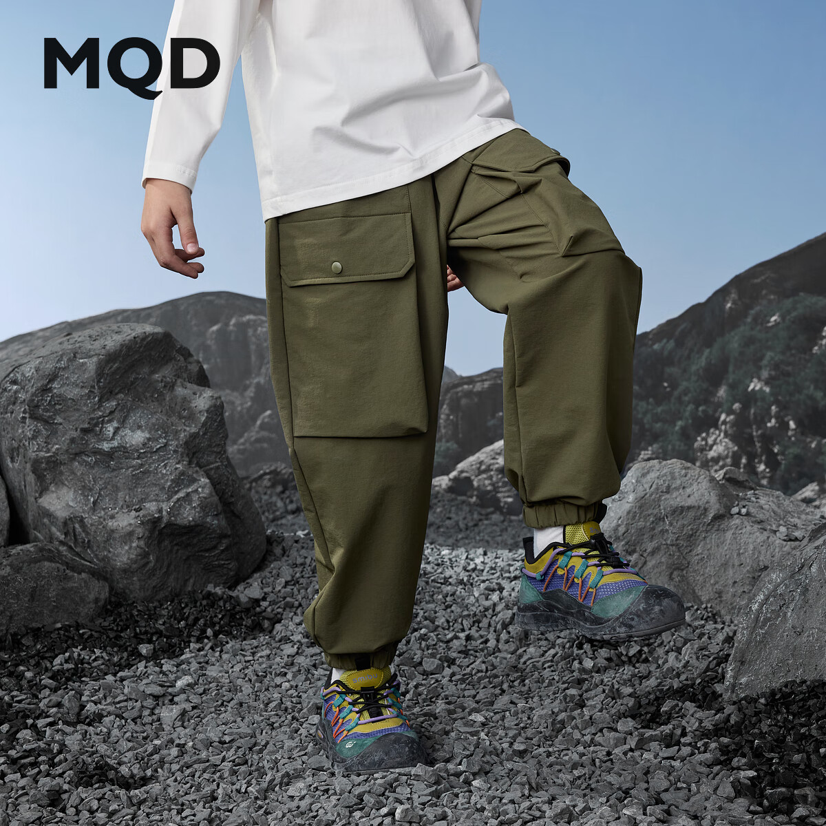 马骑顿（MQD）男童25秋新款户外露营登山工装裤宽松束脚裤休闲裤 军绿 150
