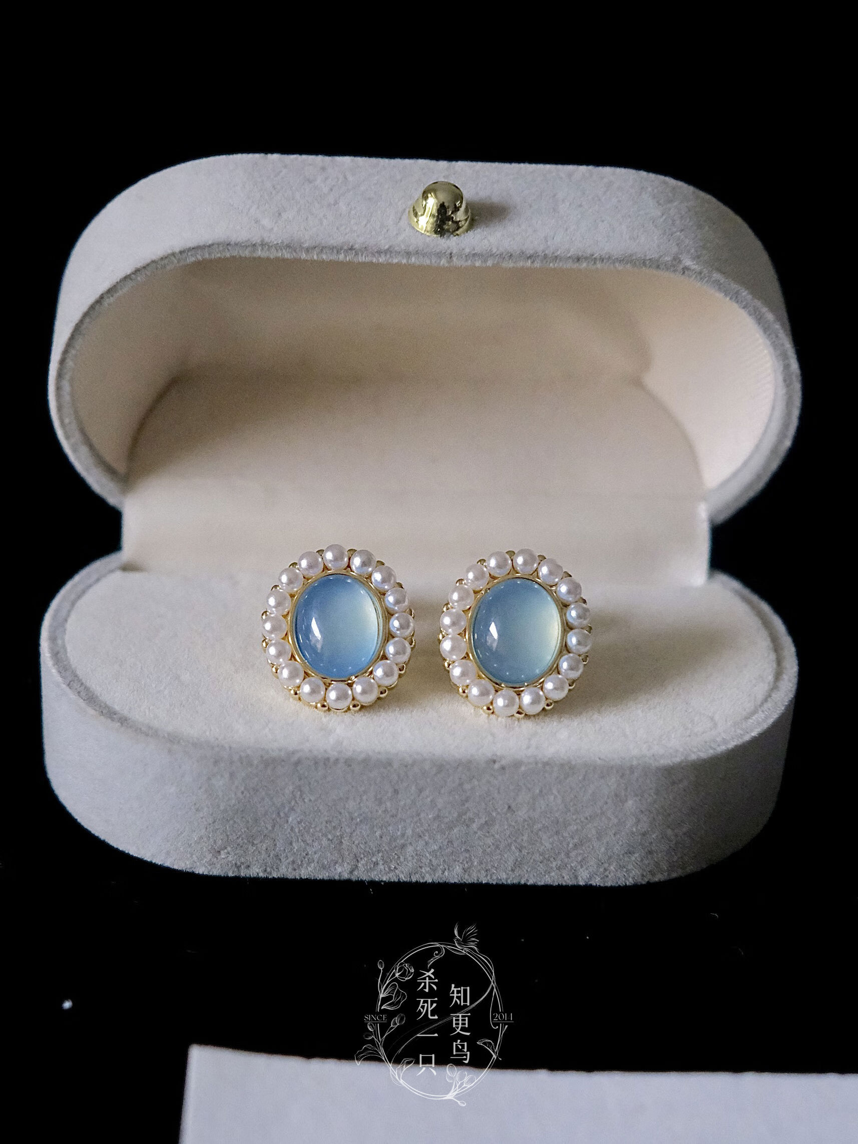 蔚蓝海复古港风气质感珍珠蓝色猫眼石耳钉耳环蚊香盘耳夹 一对925银镀