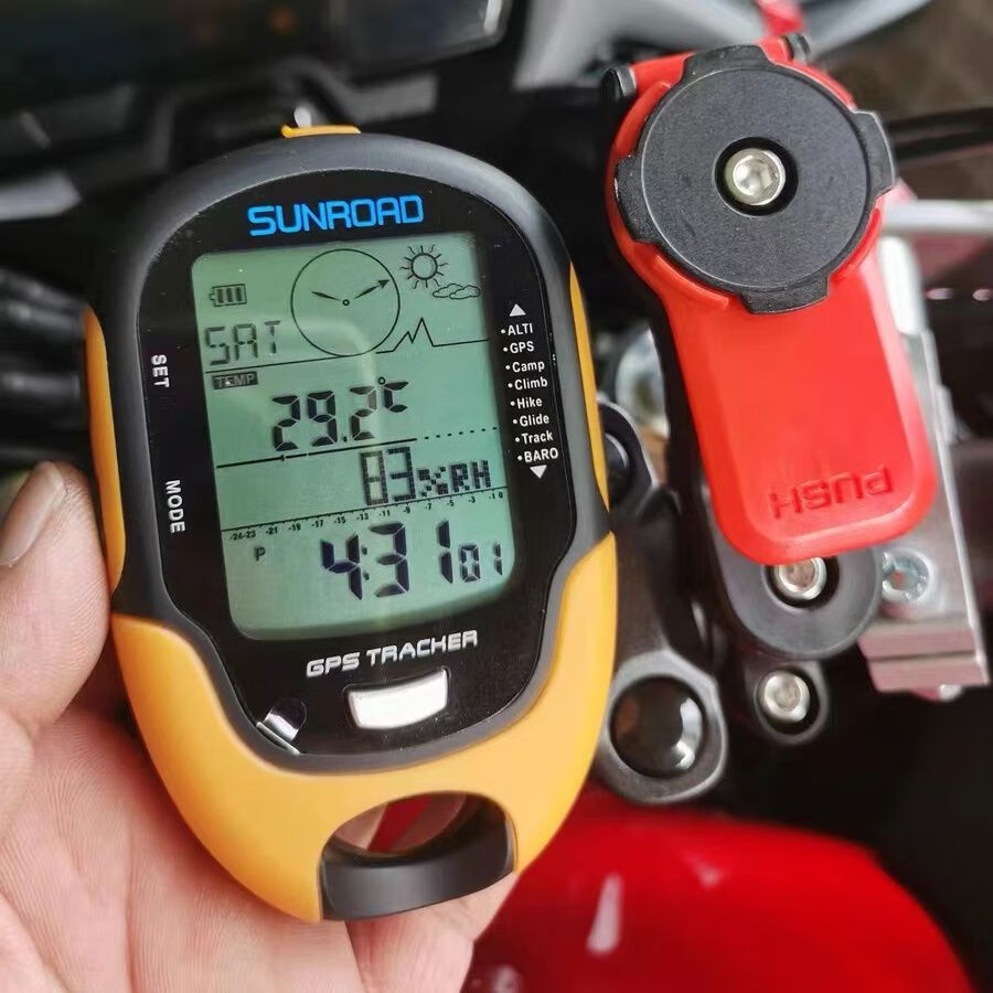 海拔高度计车载高度表气压计测量仪温度湿度计户外gps指南针 fr510带