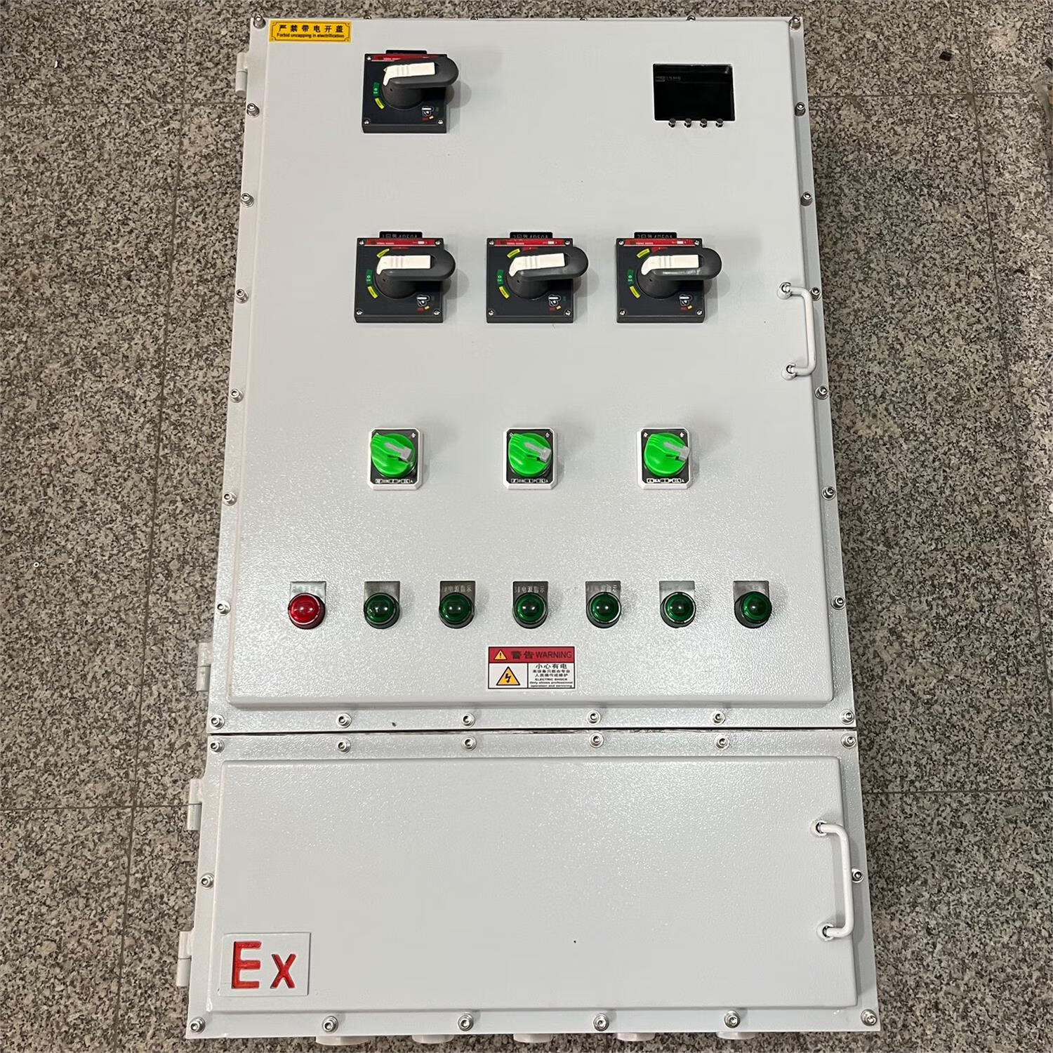 英特科技(301399SZ)：液冷散热器能应用于空调、数据中心、基站等范畴的变频器、逆变器、整流器的散热冷却