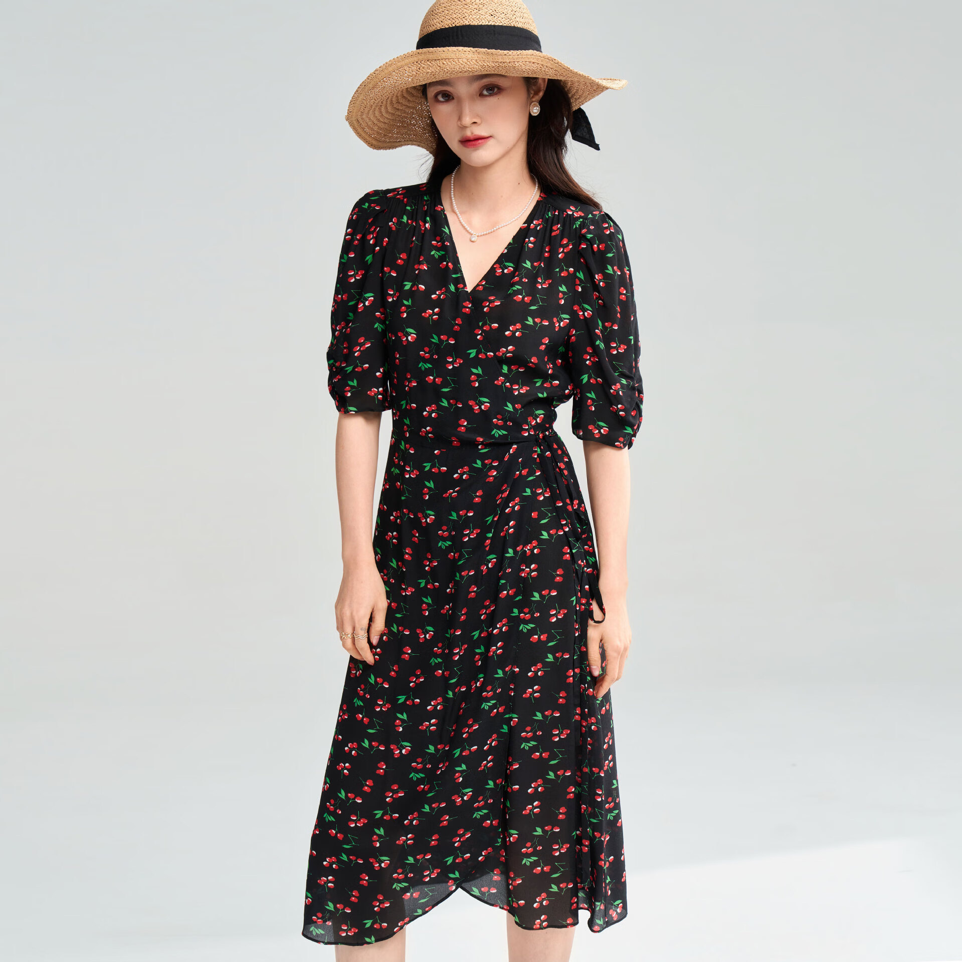 2025之禾品质女装夏假日樱桃印花连衣裙系带法式茶歇裙 黑色 s