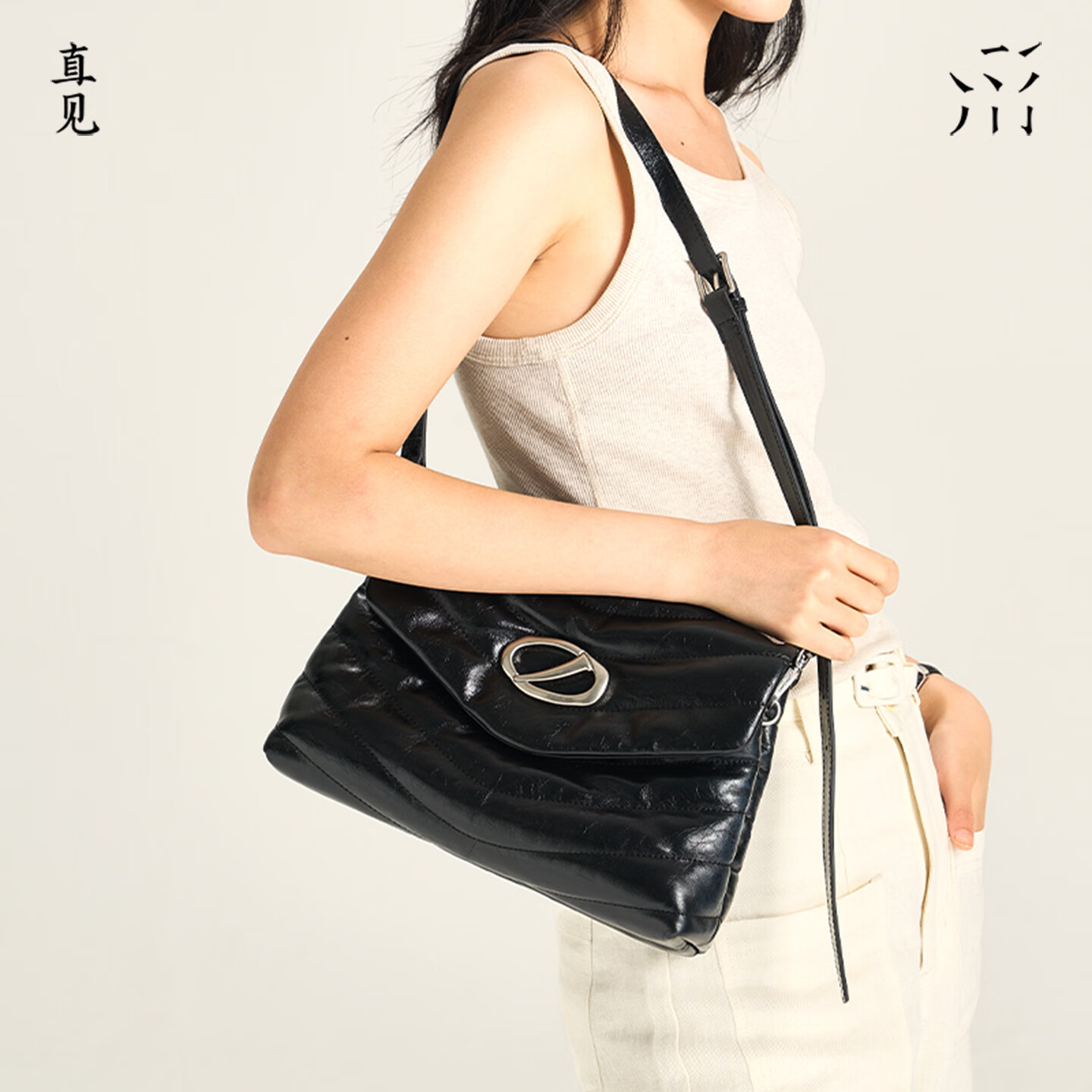 直见【38节礼物】一撇信封包轻奢油蜡真牛皮通勤百搭斜挎绗缝泡芙女 墨黑色 中包