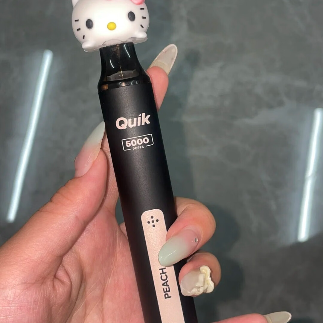 小黑条眉笔喷雾quik 5000口出一次性喷水果味香型 联系客服了解详情