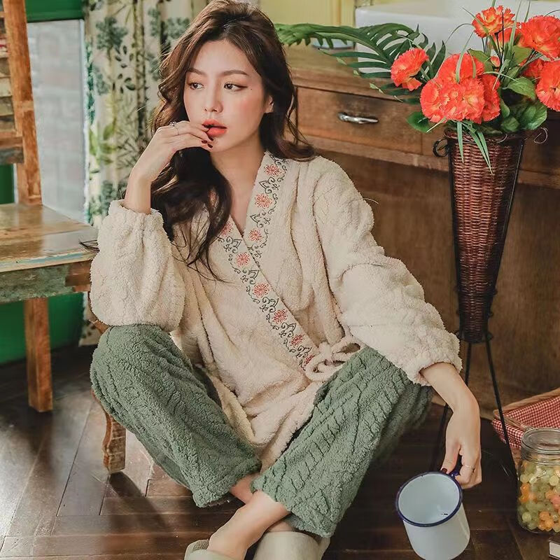 法国kj珊瑚绒保暖睡衣女秋冬新款法兰绒春秋加厚加绒刺绣冬季家居服