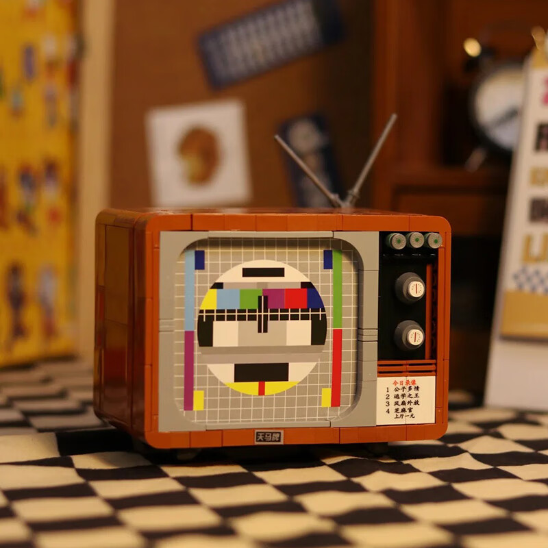哲高积木拼装复古怀旧电视冰箱收音机复古家电摆件创意礼物儿童男女生 复古电视机（带2人仔）-549PCS