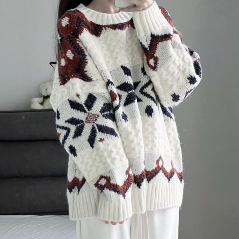 相伊恋人毛衣女25新款秋冬可外穿加厚宽松圆领套头慵懒风针织衫费尔岛上衣 米白色【宽松显瘦抗起球】 均码 【推荐80-140斤】