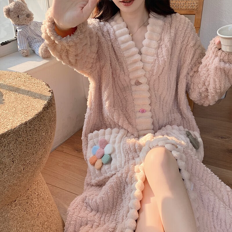 俞兆林珊瑚绒睡衣女秋冬新款可外穿甜美风开衫家居服加绒加厚保暖两件套 可爱粉 【加厚长款睡袍】 均码 【适合80-140斤】