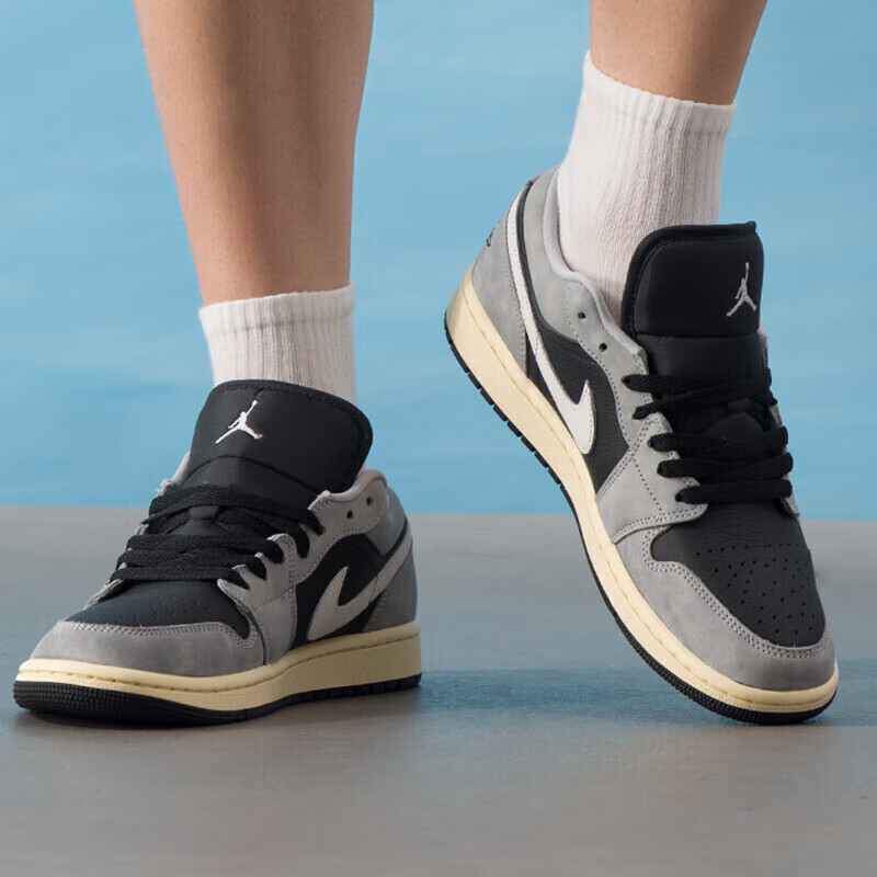 �Ϳˣ�NIKE����ЬAIR JORDAN 1 LOW SE�Ͱ︴���˶�����ЬHQ2010-012 HQ2010-012 42.5