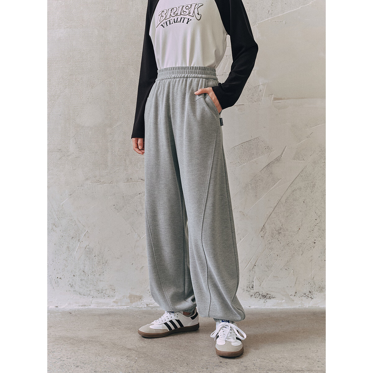 太平鸟女装高腰显瘦束脚裤简约牛仔裤气质弹力直筒休闲裤合集 针织弯刀束脚裤灰色 M