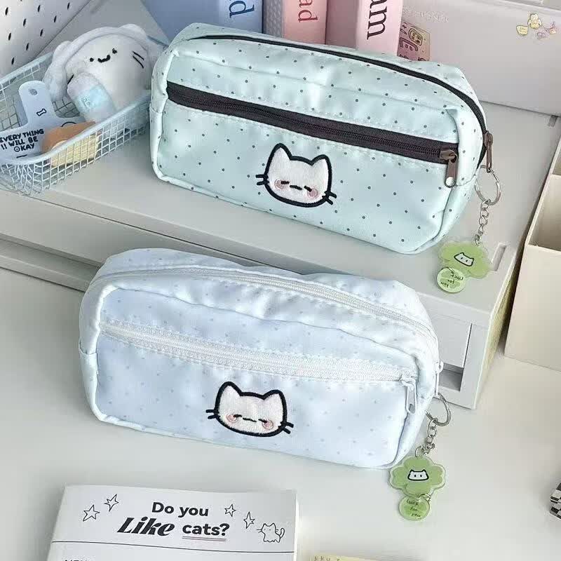 濏戊新款曲奇波点小猫大容量双层笔袋高颜值简约学生文具收纳简约网红ins风女生初中生小众 淡绿色薄巧波点 笔袋+挂件