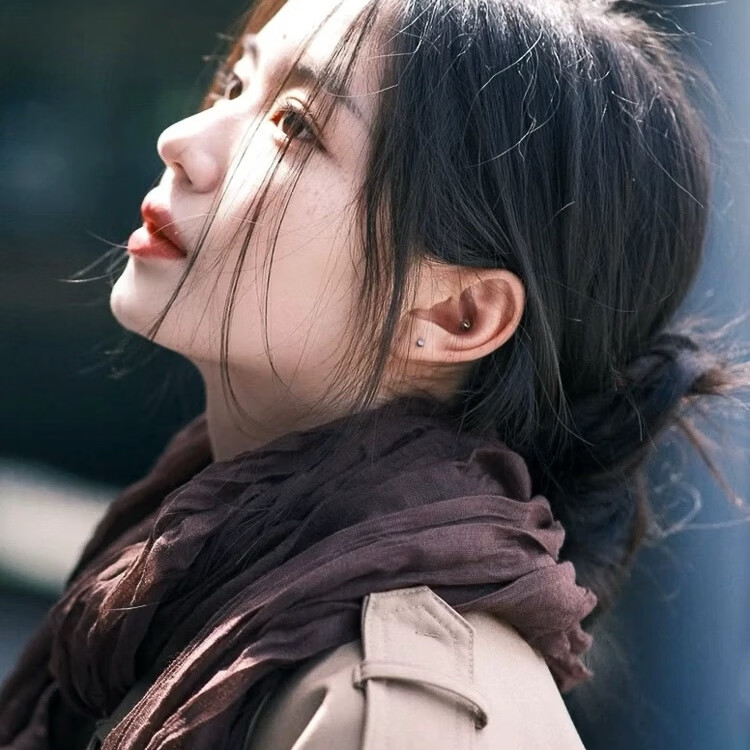 县城文学棕色复古棉麻围巾女秋薄款文艺亚麻褶皱风衣丝巾系脖长条 米黄色