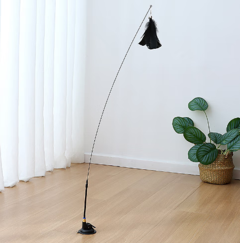 喵仙兒新疆包郵吸盤逗貓棒耐咬可替換羽毛逗貓棒鋼絲長桿幼貓玩具 按壓吸盤(黑白隨機(jī))